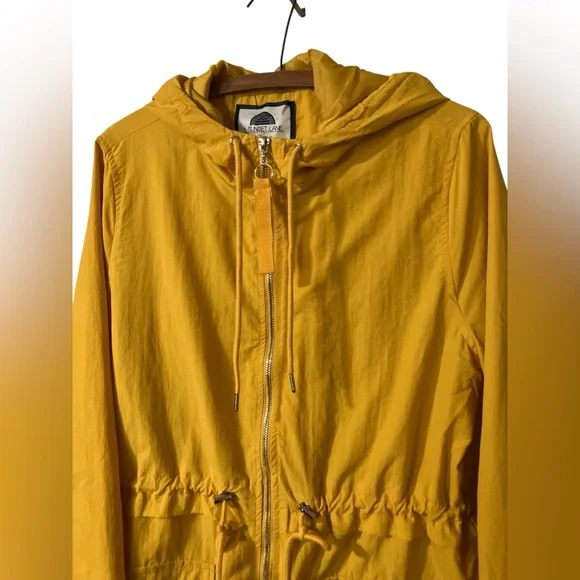 1 Sunset Lane Yellow Jacket Size M Rain Classic Hood Windbreaker - Picture 4 of 5